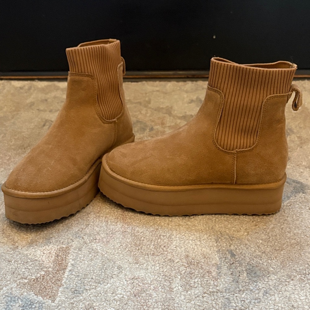 Stylish Tan Ankle Booties